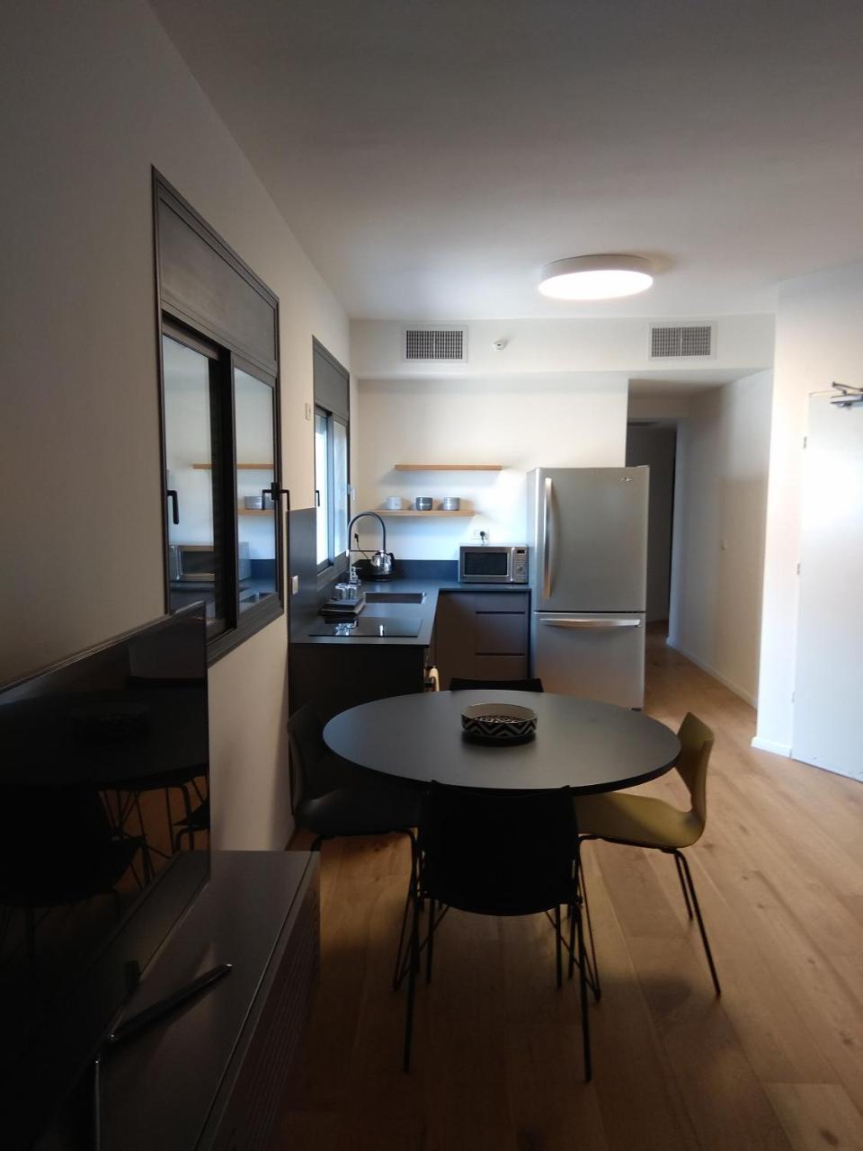 Eduard Bernstein Apartment Тел Авив Екстериор снимка